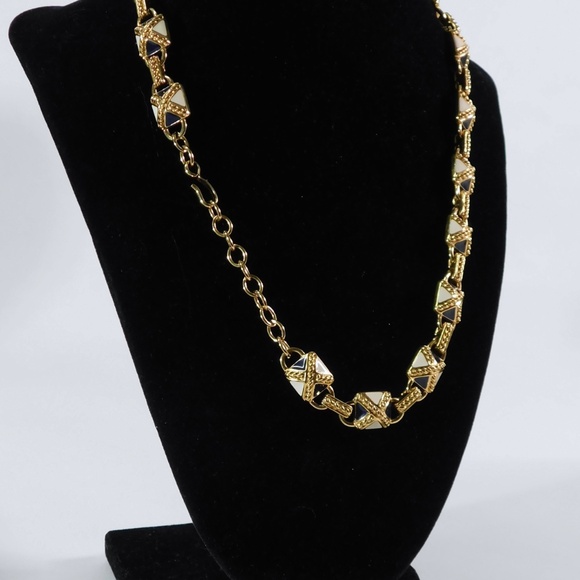 Monet Gold Tone Black and White Enamel Chocker Necklace Vintage - Picture 2 of 8